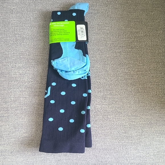 PRO COMPRESSION Navy Dots Compression Socks - Picture 3 of 3
